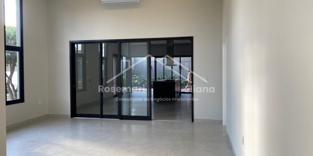 WhatsApp Image 2025-08-20 at 11.20.18 (1)